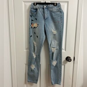 MISSGUIDED (2) Y2K Light Wash High Waist Distressed Mom Jeans Graphic Print